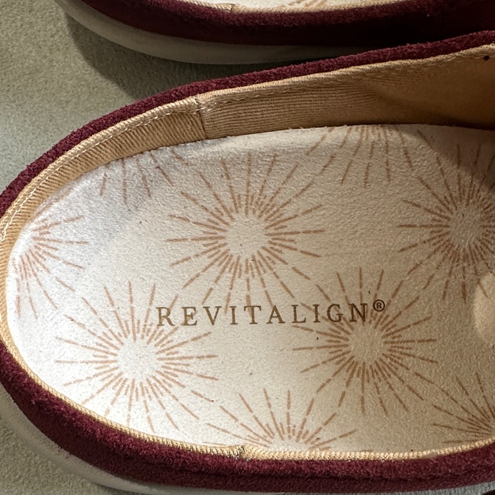 REVITALIGN Women’s Clogs Suede - Picture 2 of 11